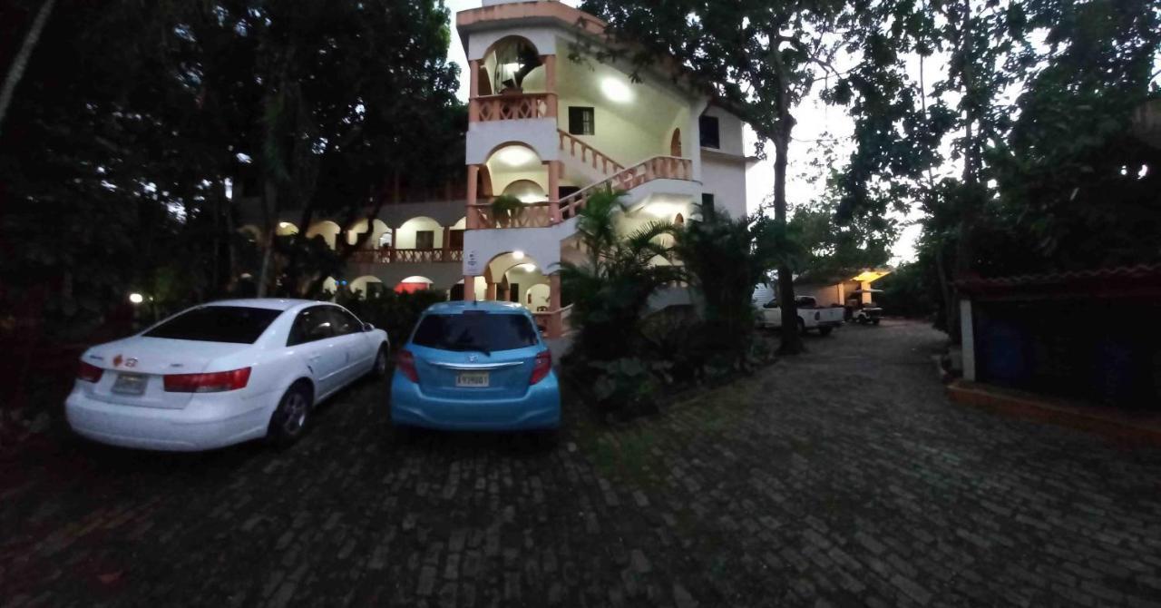 Residencial Estephany Sosua Bagian luar foto